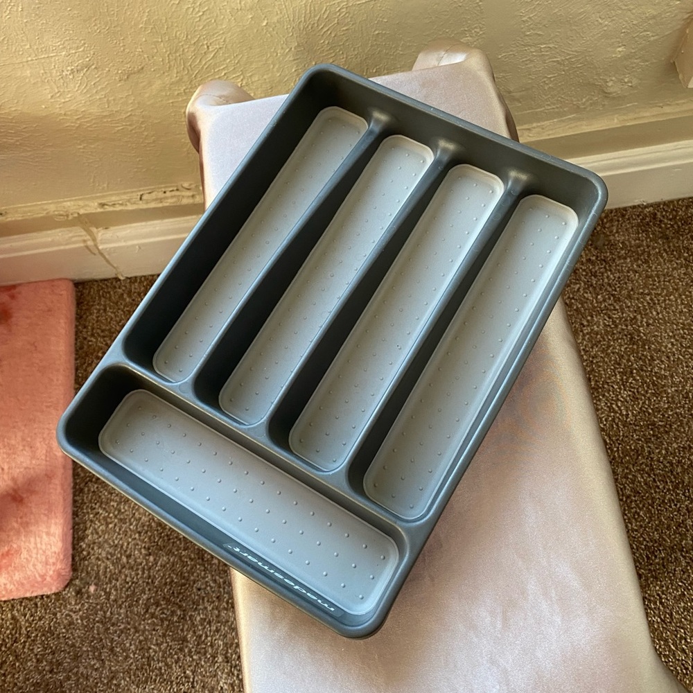 silverware organizer